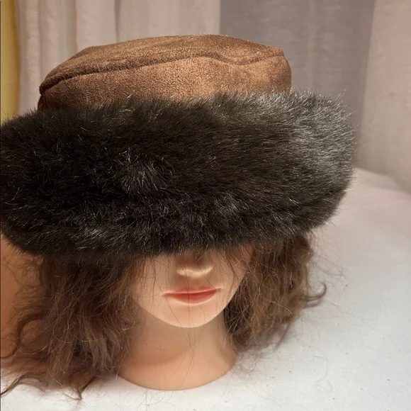 Betmar New York lot of THREE Brown Acrylic Faux Fur Hats One Size - Picture 9 of 15